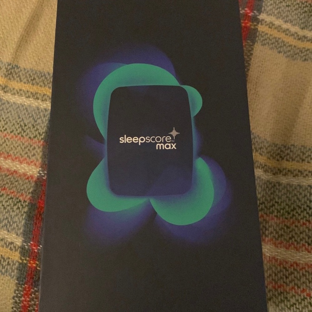 SleepScore Max sleep tracking device